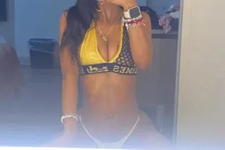 coochie out the queen 💦 - 25 - Image 4