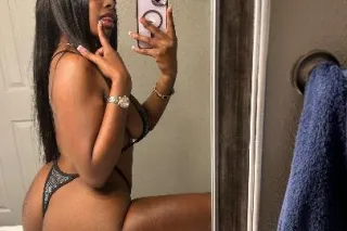 YOUR FAV BADDIE IS IN TOWN 🧚🏿🐱... - Image 1