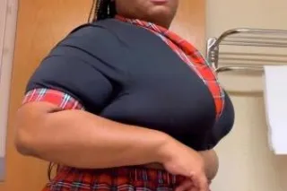 BLASIAN BADDIE🌺🌴💦 - 20 - Image 1