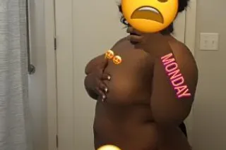 soak city 😍😍💦💦 - Image 5