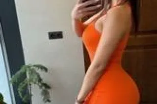 (hispanic beauty) doing outcal... - Image 1