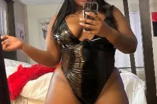 Sexy thick chocolate 👅🍫 Fetish... - Image 2