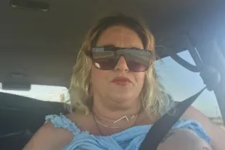 Mature lady visiting - 46 - Image 1