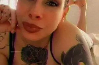 😜YOUR FAVORITE COCK🍆 GOBBLER😝 PERFECT 38DD'S😍 THICK THIGHS😍 - Image 2