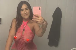 Sexy and Sweet 🍓 5"4 Petite an... - Image 2