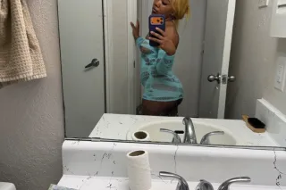 😍💦HEY ITS SEXY SATURDAY COME G... - Image 1