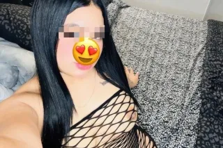 ATRACTIVA SEXY ELEGANTE LATINA... - Image 1