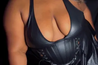 QV/HHR SPECIALS 🫦 SEXY 5’8 BBW... - Image 4