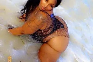 Come take a dive in this wet 💦... - Image 2