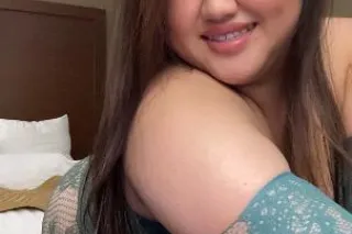 AVAILABLE NOW 👅😍JUICY ASIAN 💦💦 Fat Pussy😘👅👅 Cum play 🍑❤THROAT goat👅 - Image 1