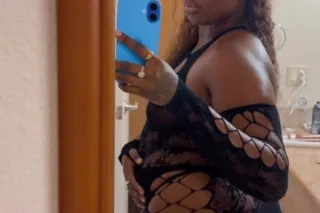 Exotic Upscale Big Booty Delig... - Image 1