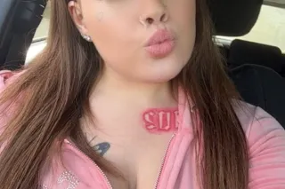 lonley girl looking for fun 💋 - Image 1