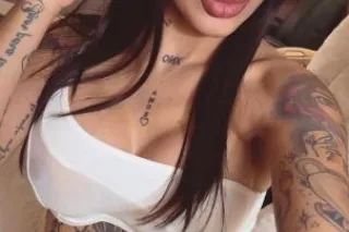 martina - Image 4