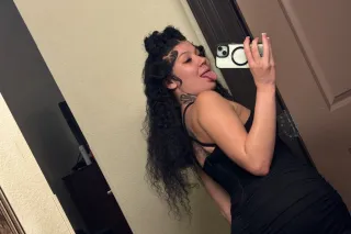 Cum see me Sexy n Sensual .💋🥂 - Image 6