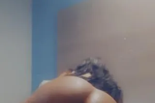 💦Busty Beauty Lookin To Meet H... - Image 3