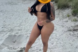 sexy latina - Image 5