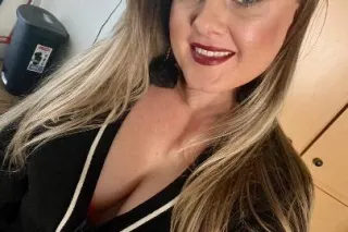 IN ARROYO GRANDE All NaTuRaL BLONdE 👩‍🦳♀ BiG BOOTy🍑BaBe FuN FLiRTy FRiENdLY😃 - Image 7