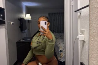 hot and horny genie coming your way💗 2 girl 👯♀ special - Image 3