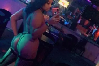 Cum get a bite of this HoneyyB... - Image 3