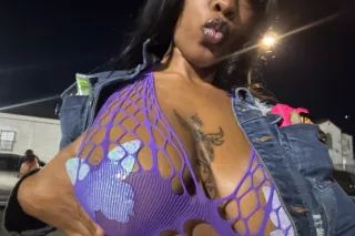 WET N WILD 😏💦 - Image 8
