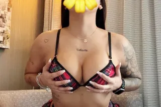 New sexil and amanzing girl😜😜😜... - Image 1