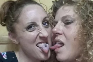 Horny queen hot Both lady Avai... - Image 4