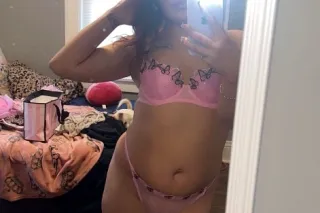 SNOWBUNNY tonight cum see 💦 💋💋... - Image 1