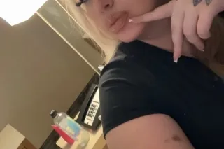 🌸NEWEST ARRIVAL 🥰 BLONDE THICK CREAMY ITALIAN BUNNY 🍯 Cum see why Backshotbunny is eveeyones favorite 💕 - Image 7