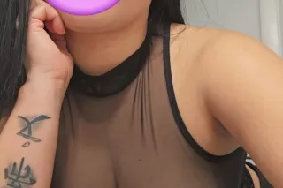 Soy una Latina mui Caliente Cu... - Image 2
