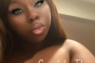 VOLOPTUOUS EBONY MILF @ Black ... - Image 1