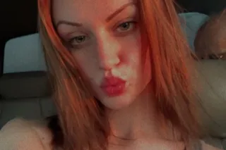 5'2 with an attitude Call me n... - Image 2