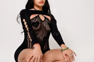 💋 NEW IN TOWN! 💋 - 25 - Image 3
