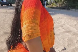 hot girl available right now -... - Image 2