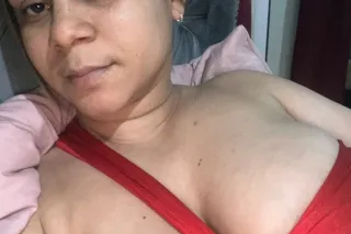 beautiful woman 🥰new in your c... - Image 3