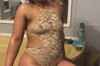 SHE GOT THAT WET WET WET - 25 - Image 2