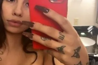 Real Latina Sexy Queen With Ti... - Image 4