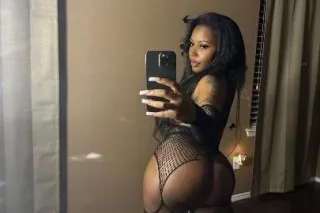 Super Fat Ass! and Fun Size ❤🐱... - Image 3