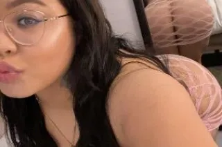 ALEXISALEXIS 💕🥂Look No Further... - Image 1