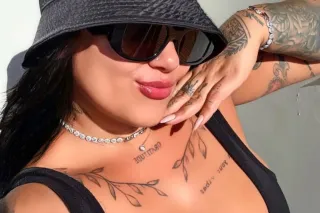 Incredible KISSER - 33 - Image 4