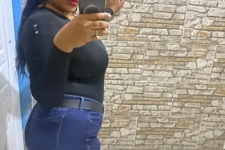 latina disponible llamame papi... - Image 2