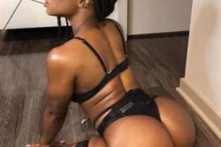 INCALLS😌💋GENTLEMEN ONLY HH-HRS... - Image 1
