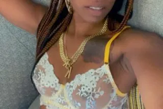 HOSTING Slim Thick & gorgeous 🤑💦💦 Deep throat Queen - Image 4