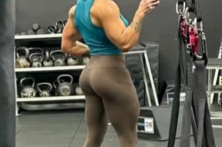 Jasmine the Bodybuilder - Image 3