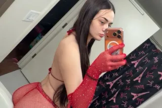 The girl next door waiting to be soaked...👀✨💦 - Image 6