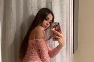 Pretty✨ Petite🥰 Redding - Image 2