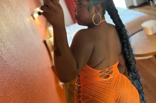 💕CARPLAY ONLY💦JUICY BOOTY🍑💦 - ... - Image 1