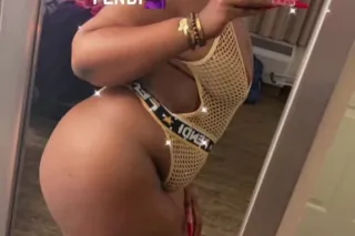 Outcall🥰only right now🤑💰💸only ... - Image 4