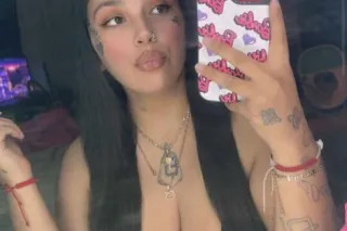 Bad latina looking to pleasure... - Image 1