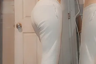 😍🥰its moist .monday💦💛🖤 i wan a... - Image 3