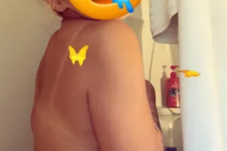 😍🥰its moist .monday💦💛🖤 i wan a... - Image 1